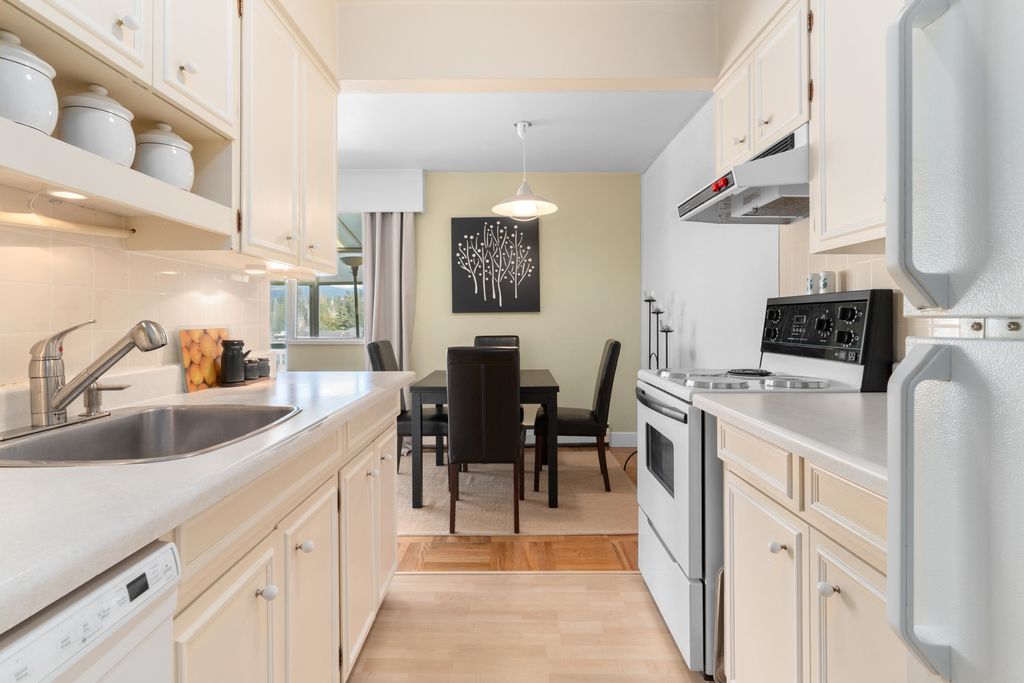 1750 Esquimalt Ave, #504