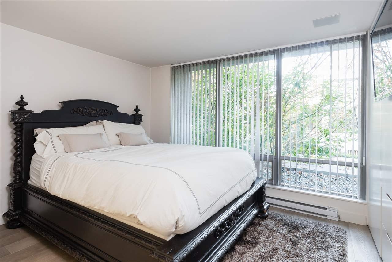 1281 Alberni St
