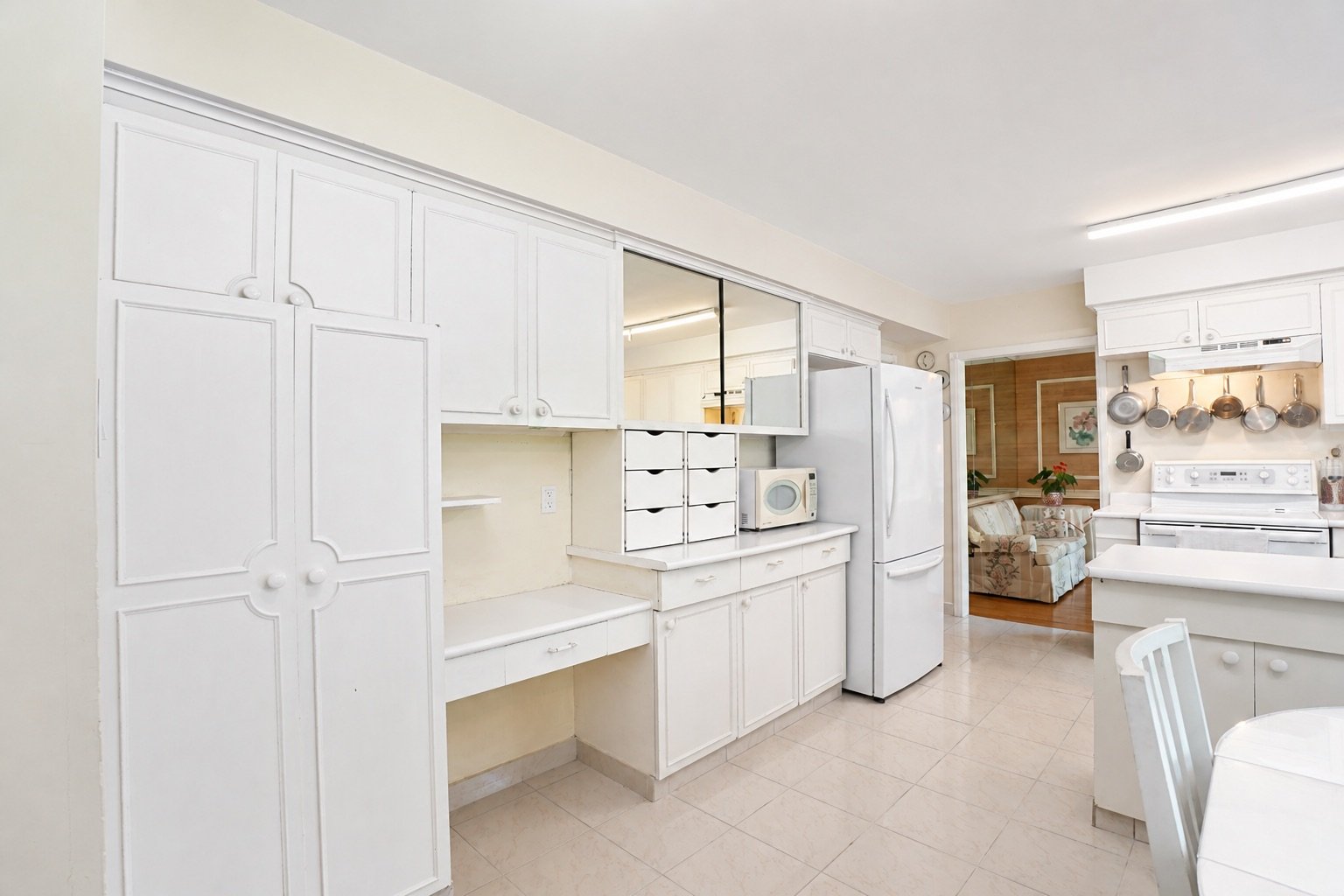 5052 Lakeshore Road, Burlington