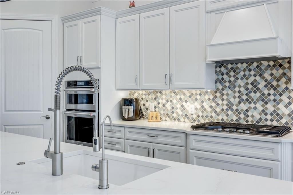 19009 Aqua Shore Dr