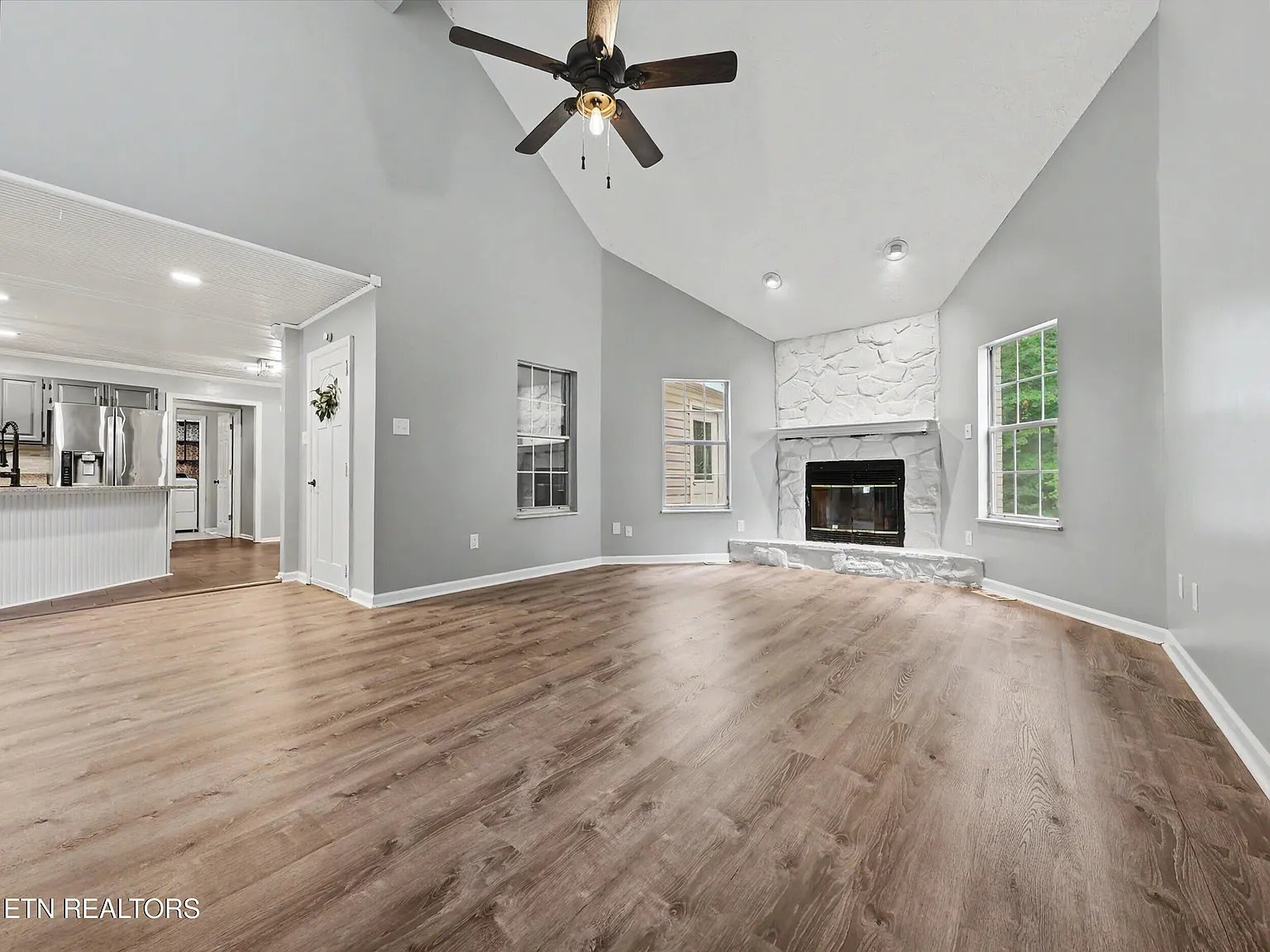5516 Oakside Drive