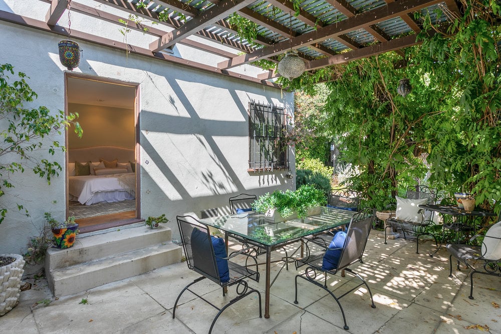 1316 S Redondo Blvd