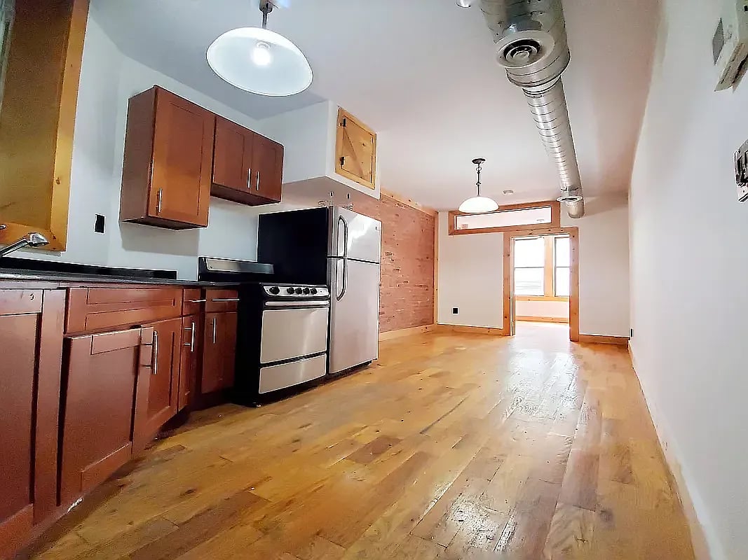 645 Willoughby Ave 5