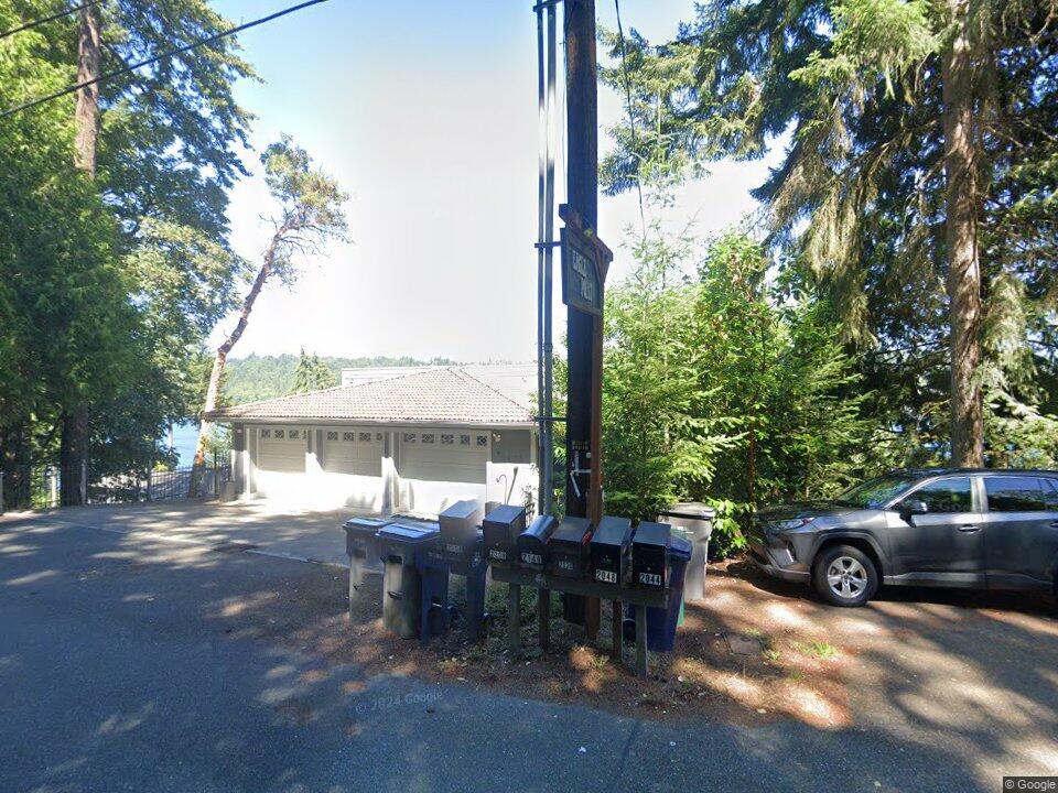 2208 W Lake Sammamish Pkwy NE