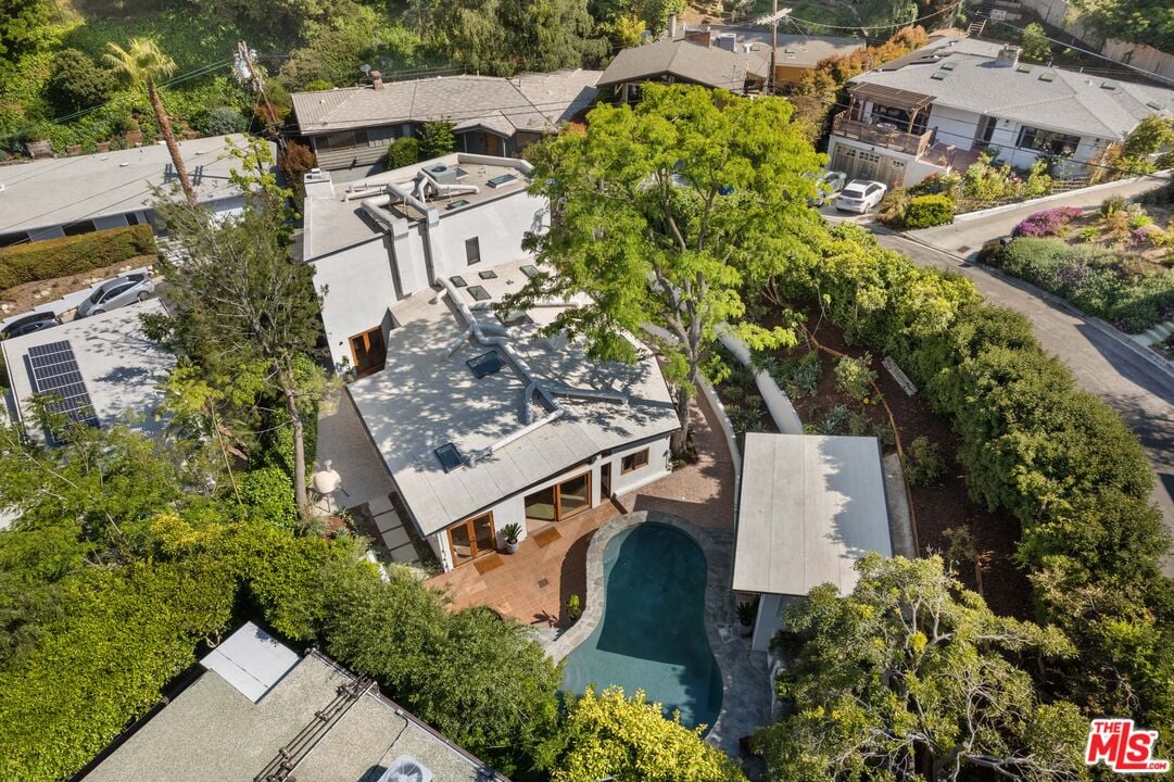 Sunset Crest Dr, 90046