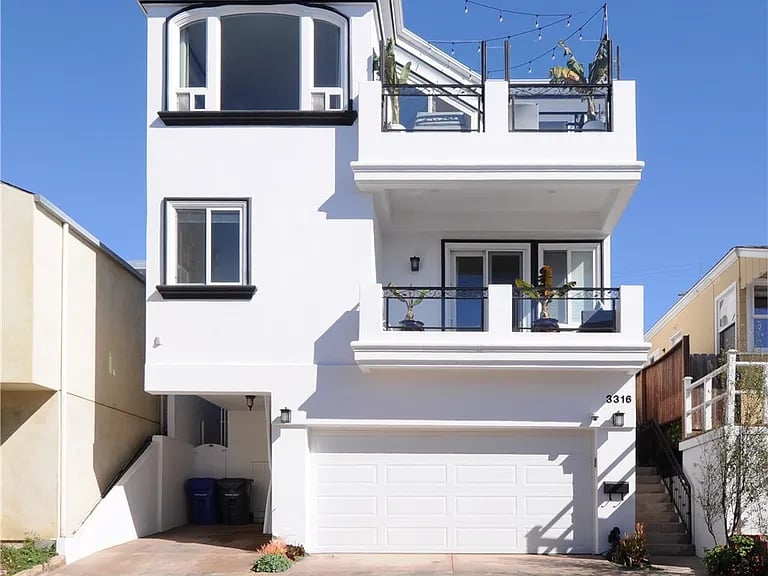 3316 Alma Ave