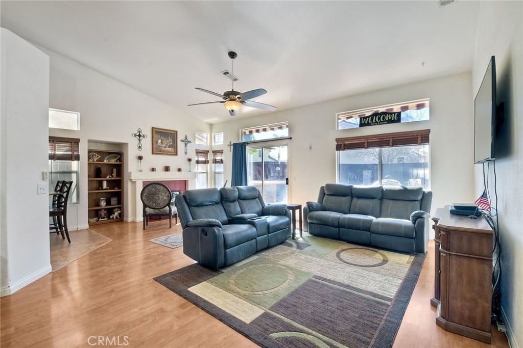 3383 Lake Circle Dr