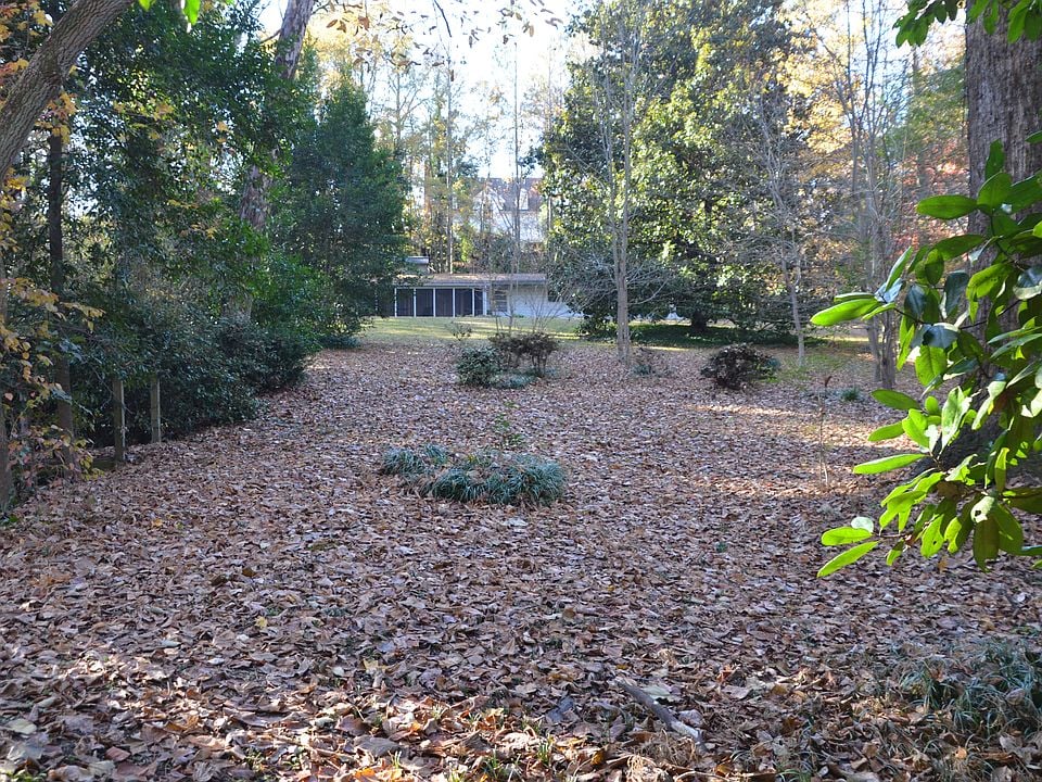 5022 Lake Forrest Dr