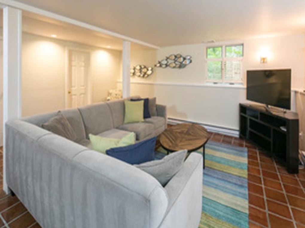 162 Clover Hill Rd