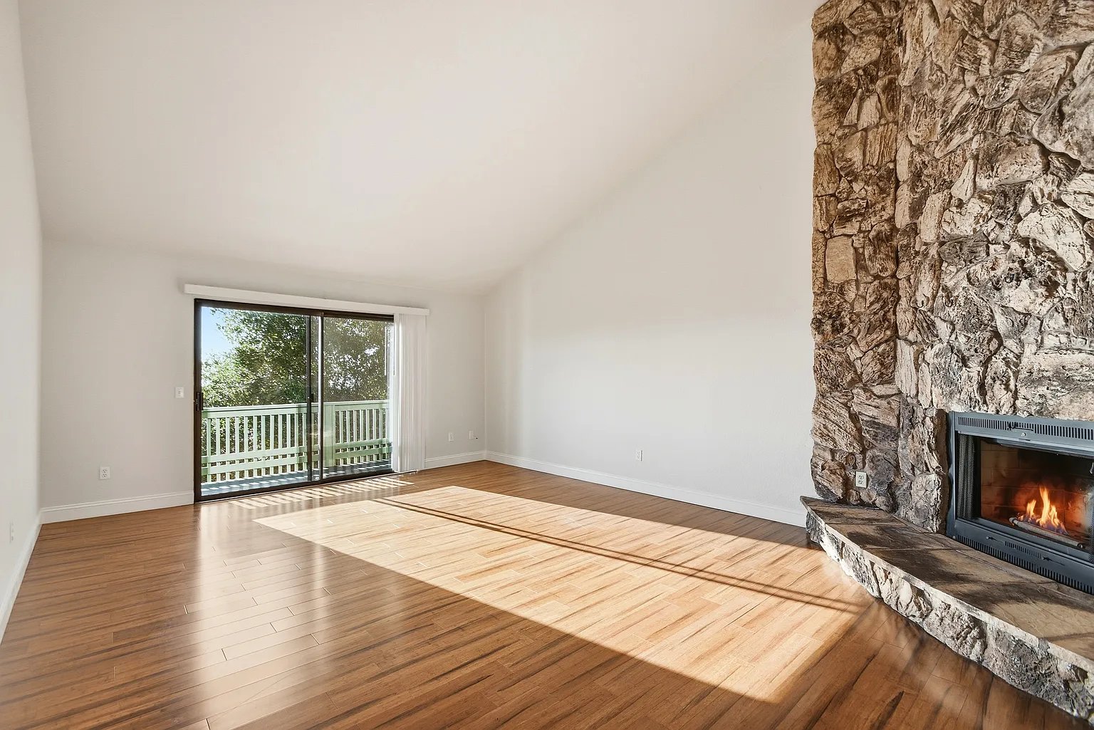 5827 La Cuesta Dr