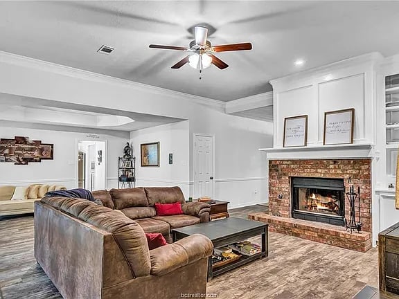 2820 Bishops Gate Cir