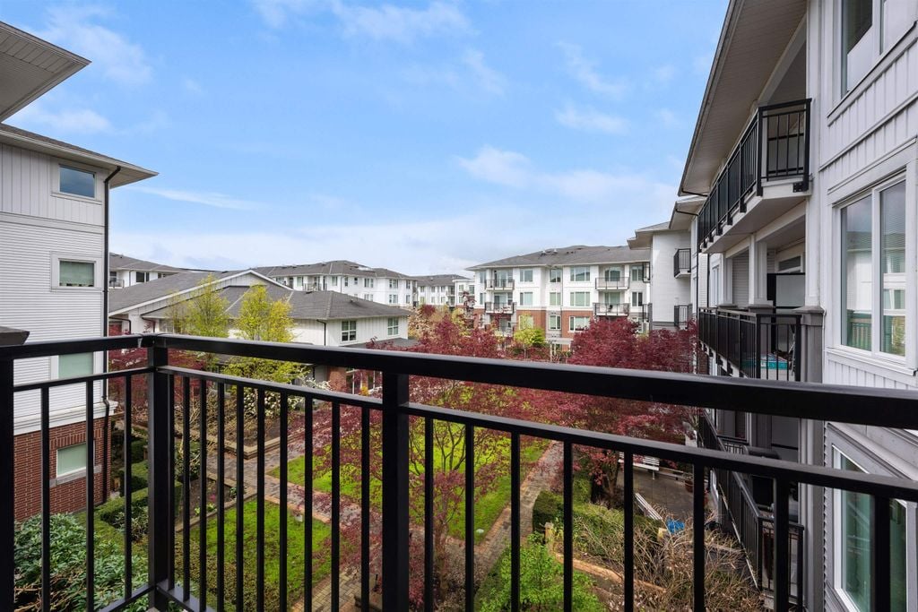 9399 Odlin Rd, #318