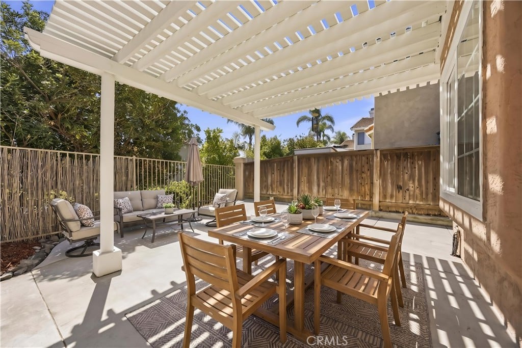 3129 San Helena Dr