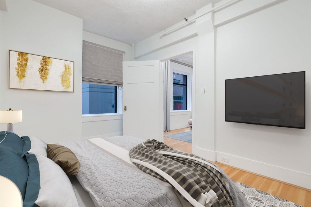 777 Burrard St, #24