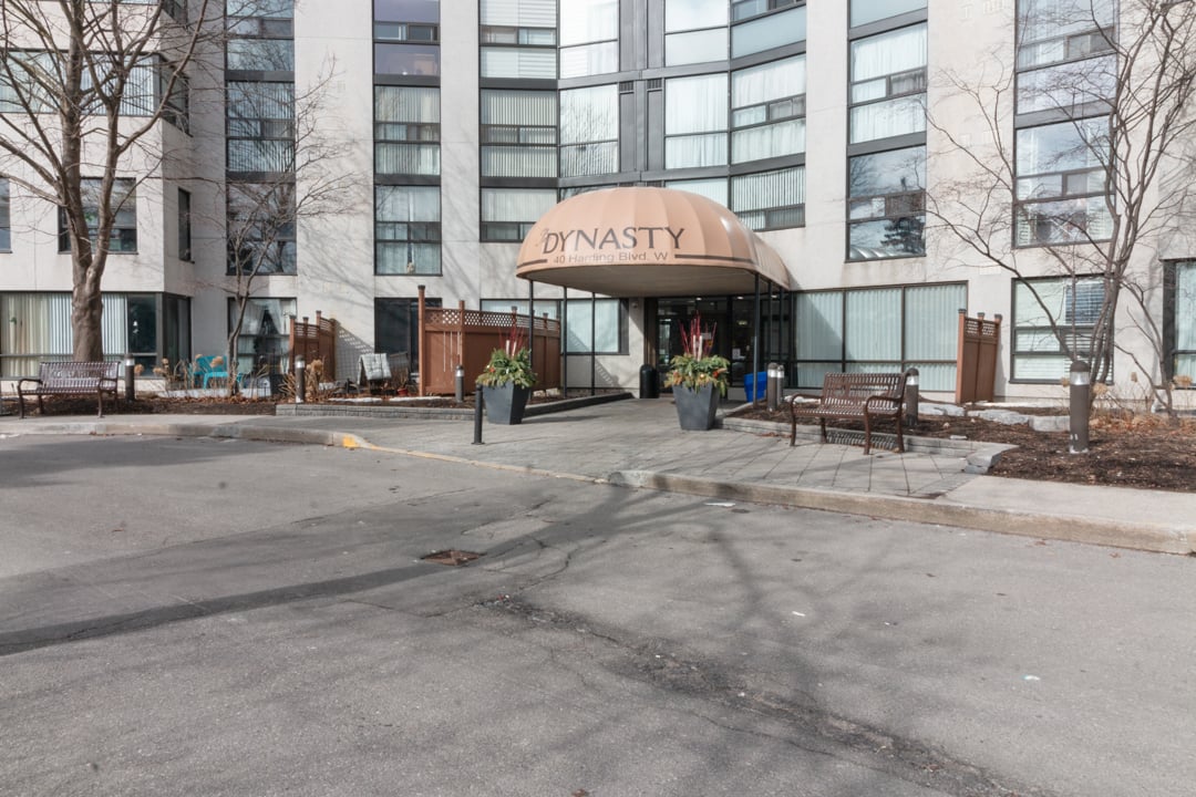 40 Harding Blvd #604