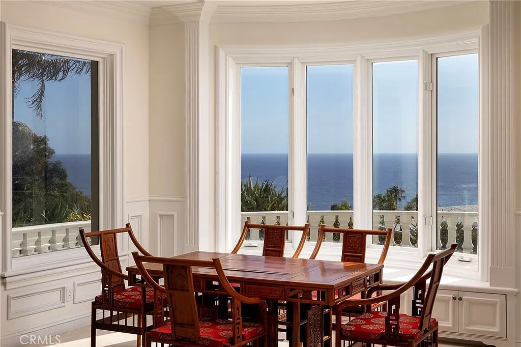71 Ritz Cove