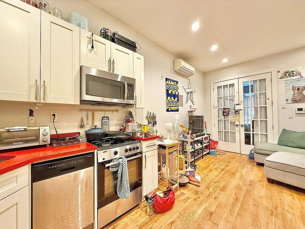 184 Suydam St 2L