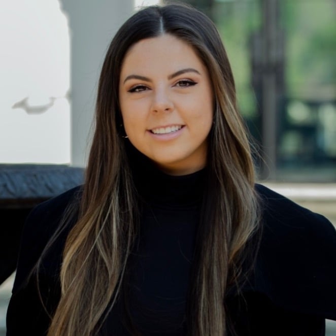 Savanna Moore Mooresville, NC Real Estate Agent Headshot
