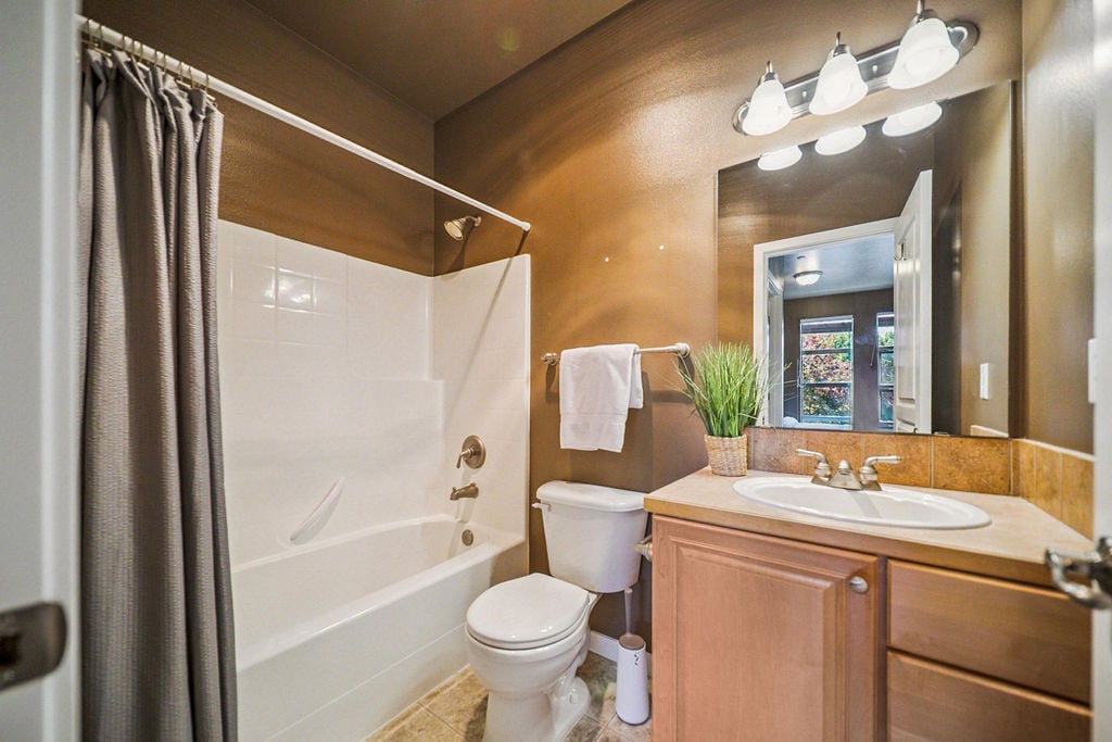2353 Yakima Court