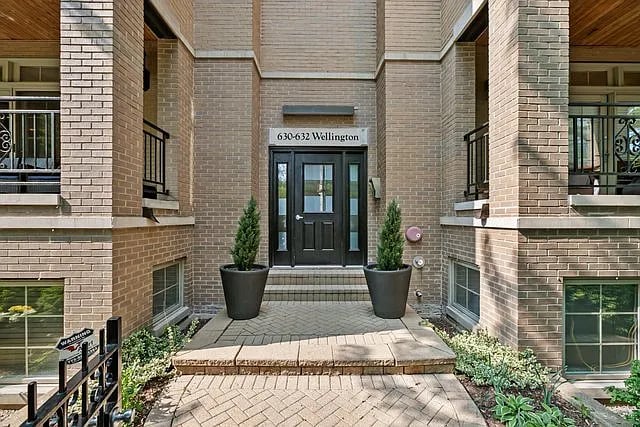 630 W Wellington Ave # 4E