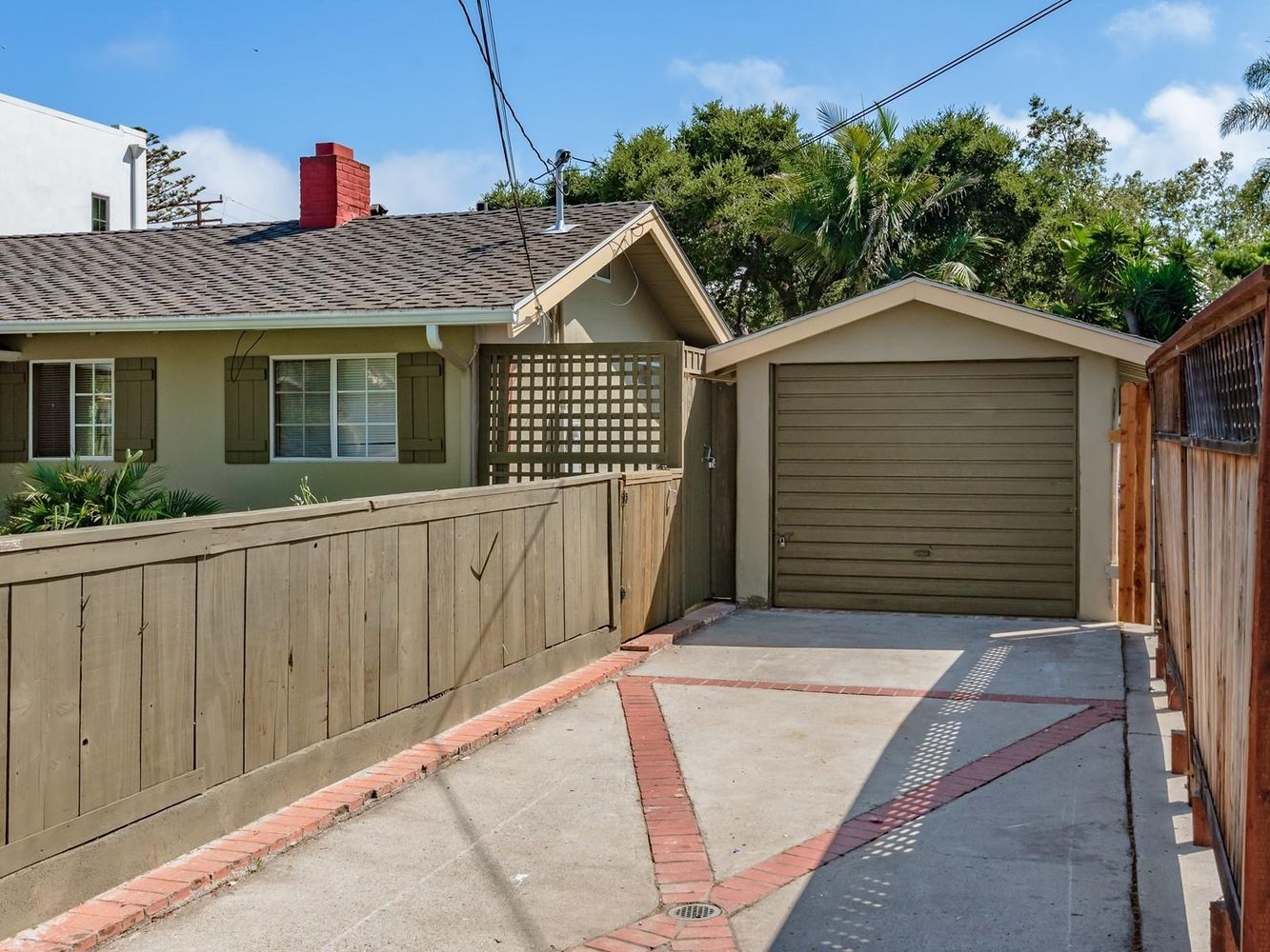 2213 Oak Park Ln
