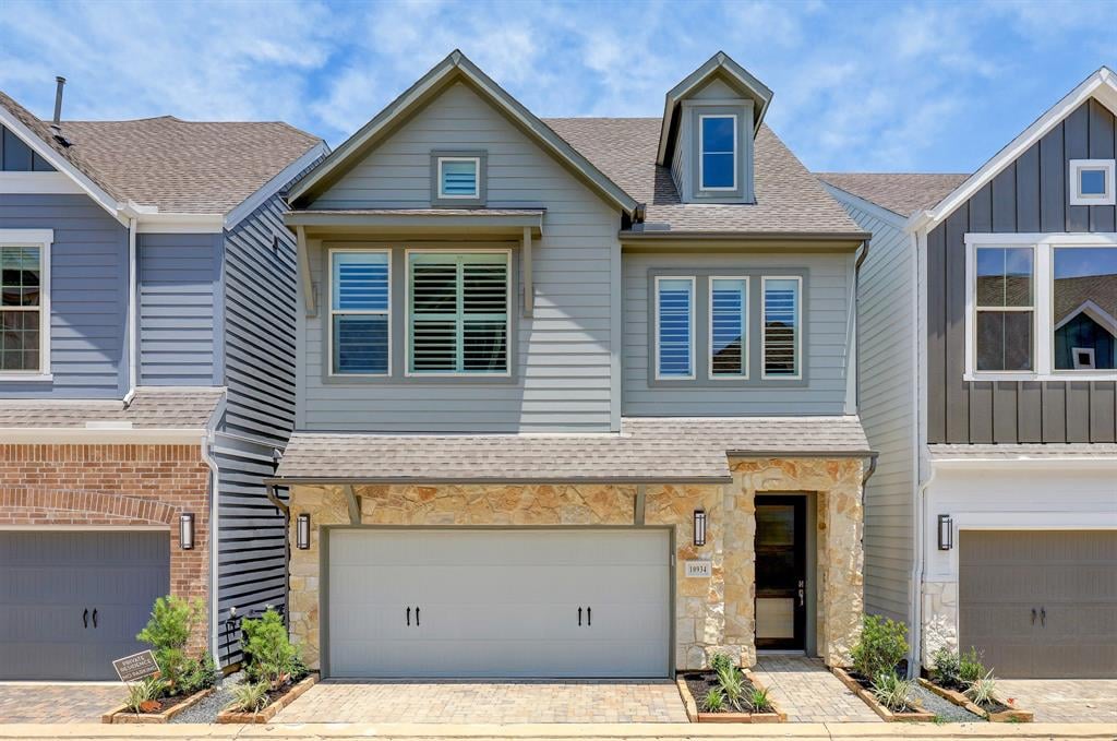 10934 Keaton Landing Dr