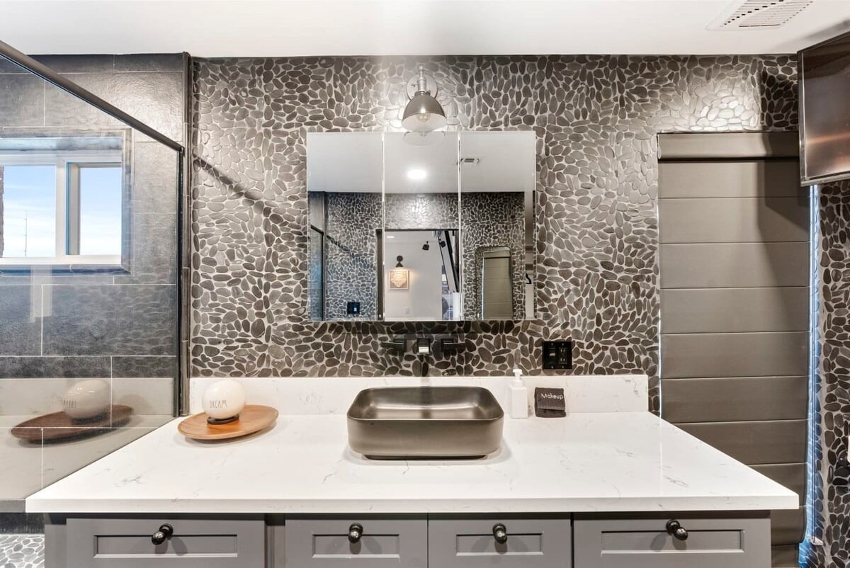 Phoenix Luxury! Pickleball | Free Heated Pool | Hot Tub