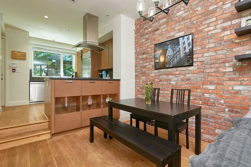 230 Salter St, #2