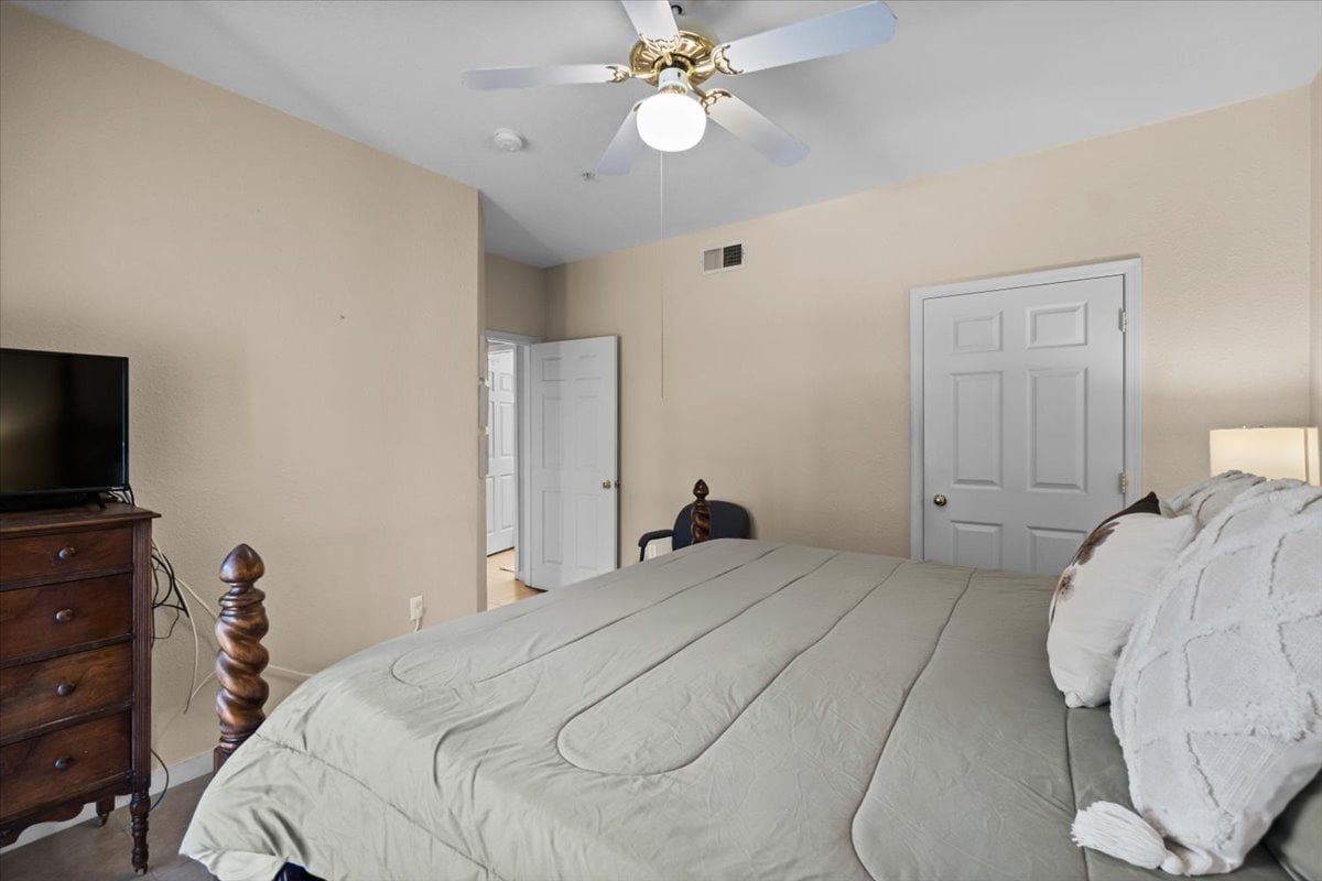 5401 E Van Buren Street 1054