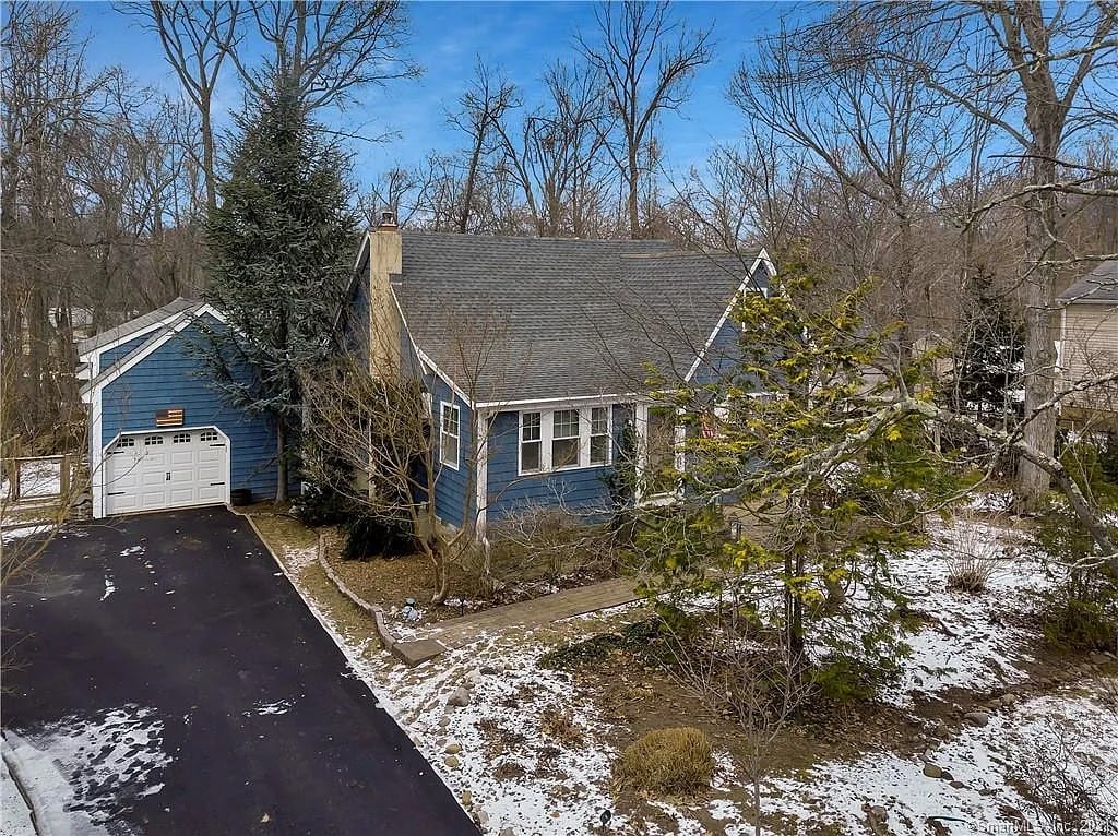 386 Jones Hill Rd