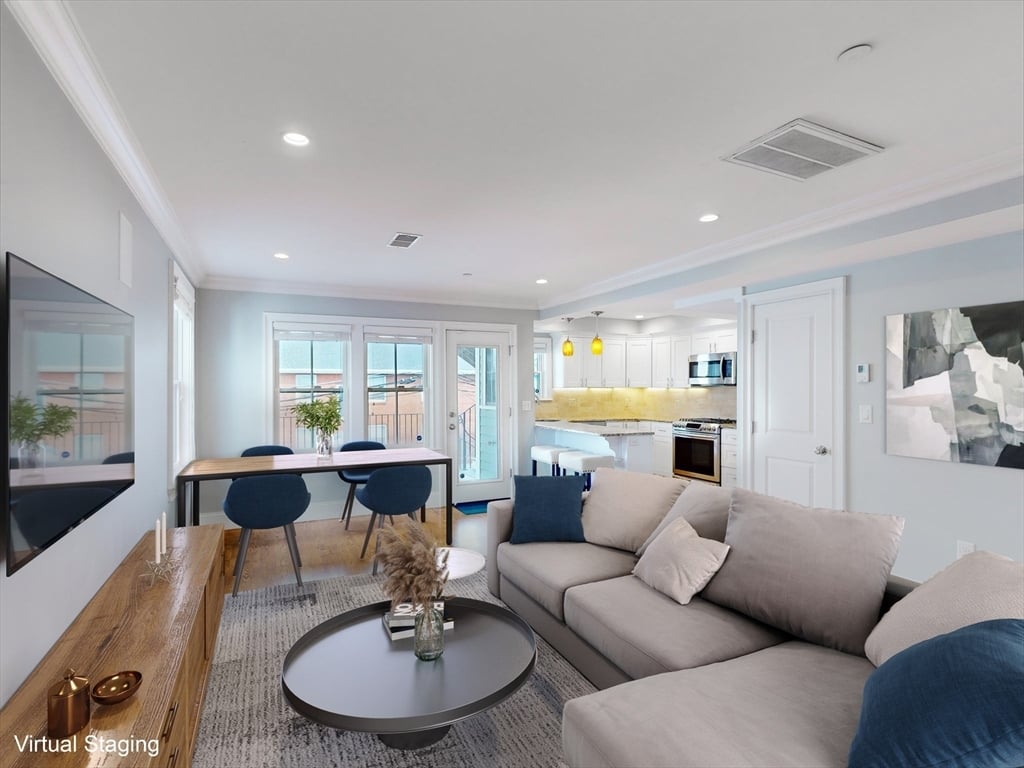 2 Cottage St #2