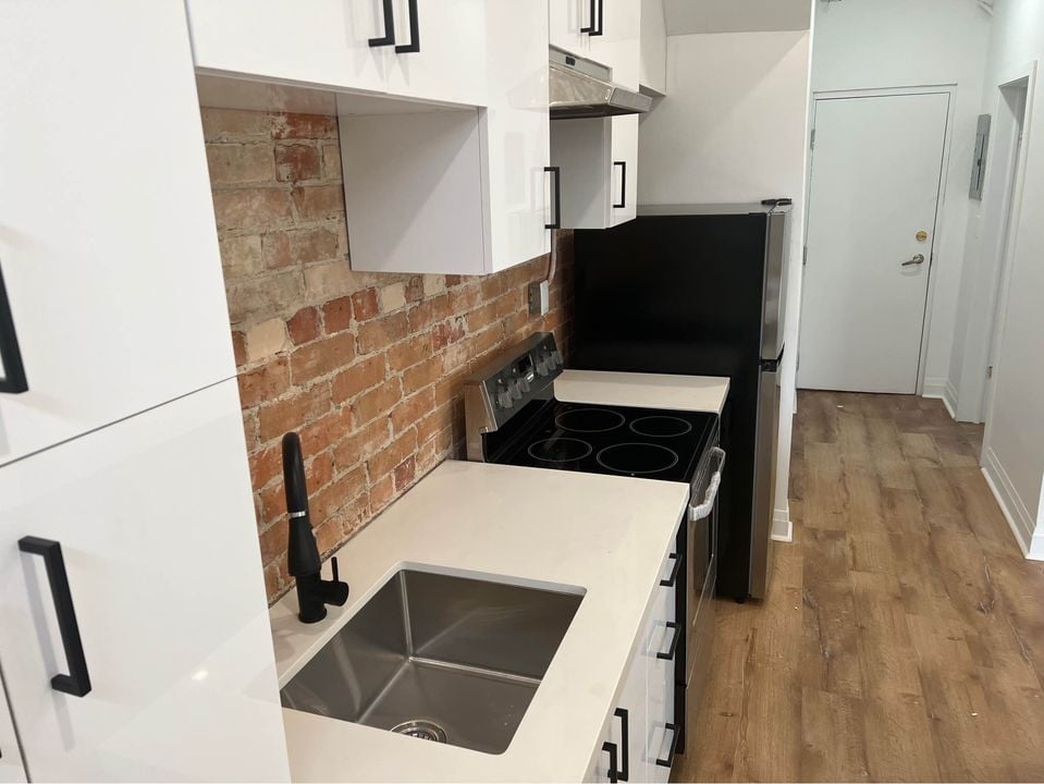 416 Parliament Street Unit: 1