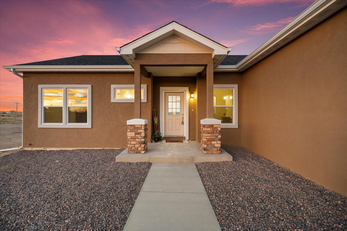 1112 E Painted Hills LN | Competition Mid December