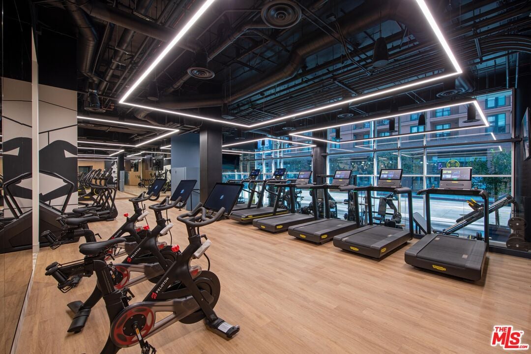 6250 Hollywood Blvd, #10J