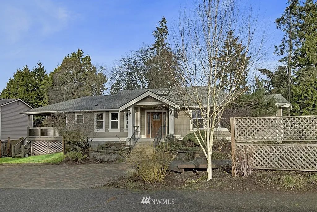 16441 Meridian Ave N