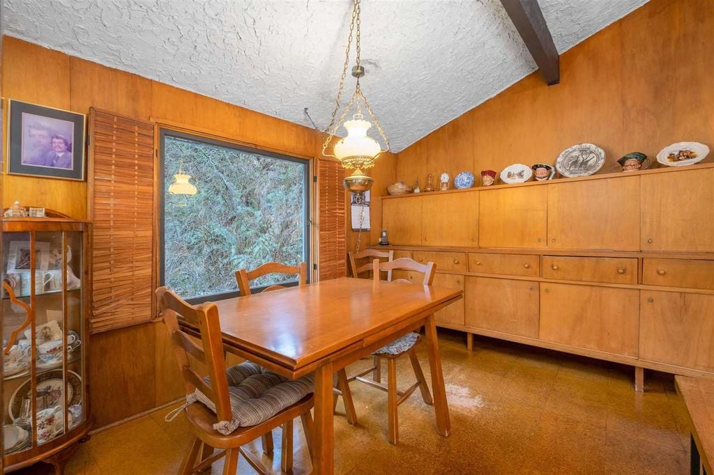 4520 Lynn Valley Rd