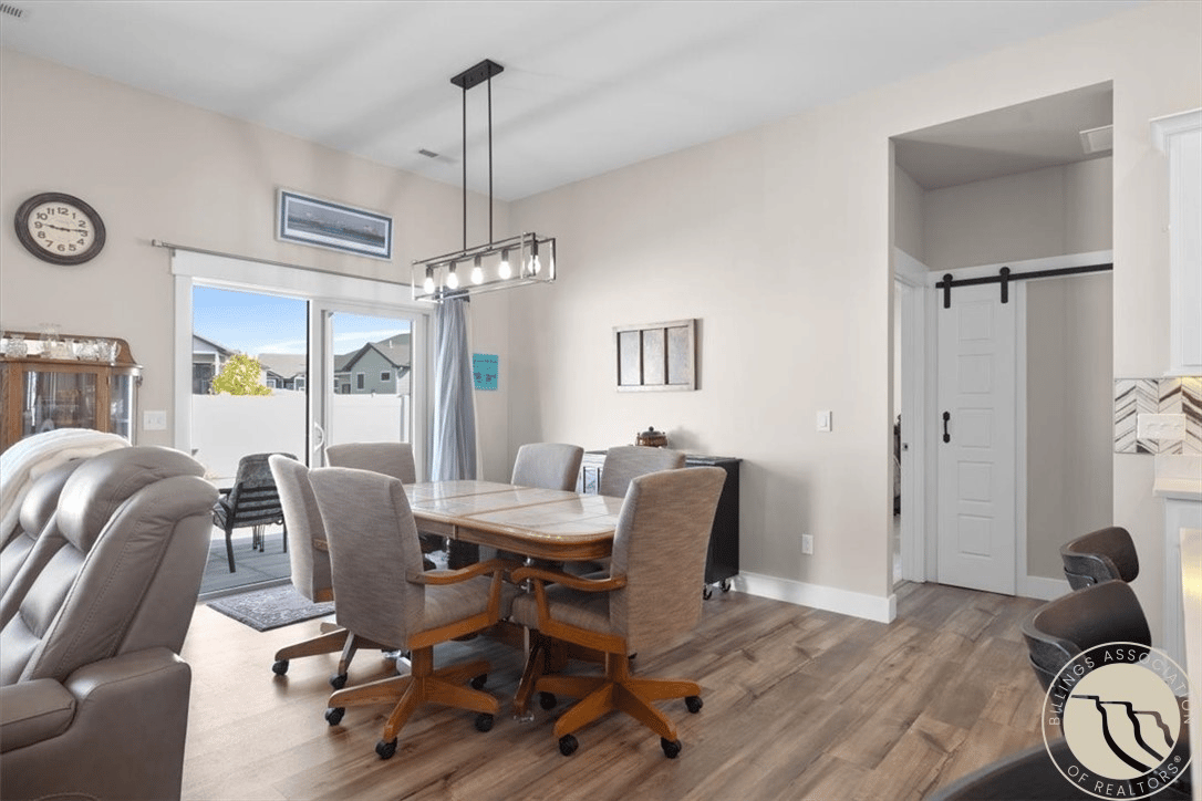 3110 Falcon Cir
