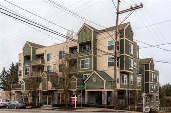 9057 Greenwood Avenue N #204