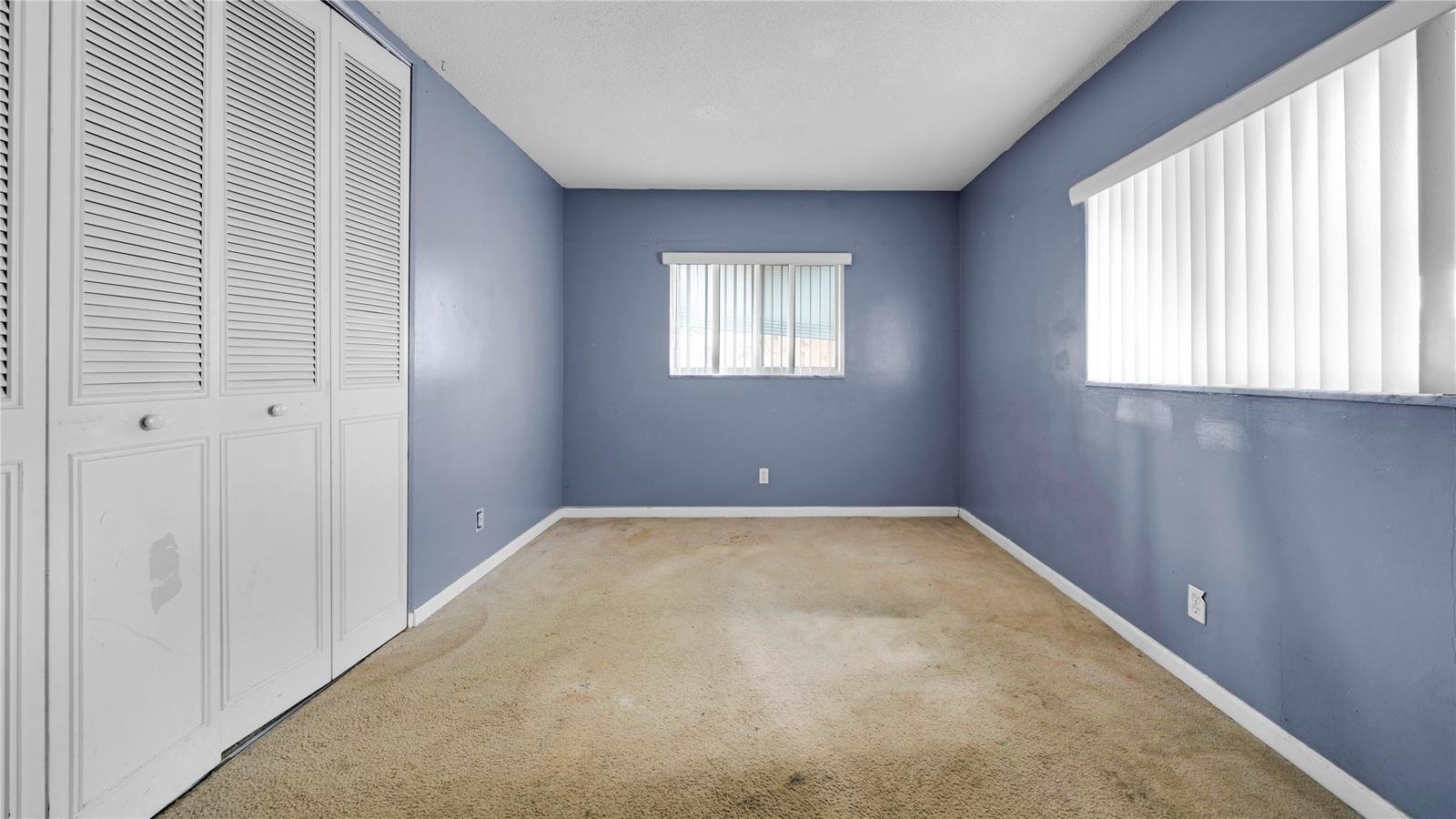 3700 NW 25th St