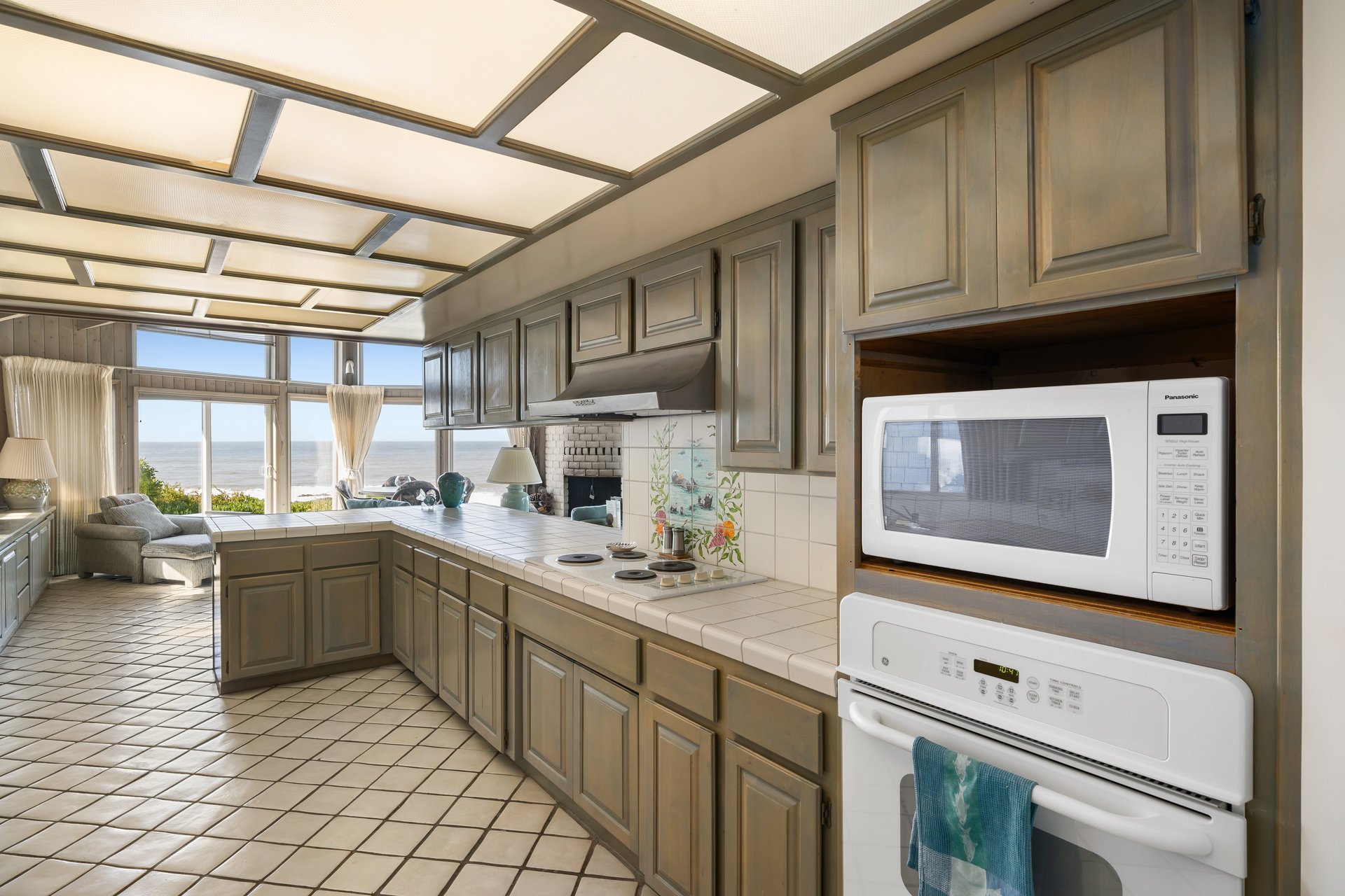 Oceanfront Cambria Retreat - 1999 Sherwood Dr