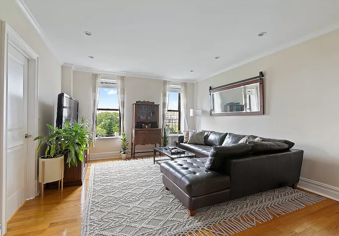 382-390 Eastern Parkway Unit: 6A