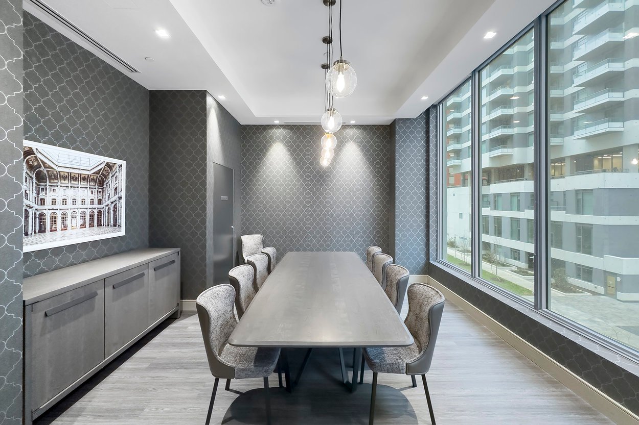 25 Holly St Unit: 708