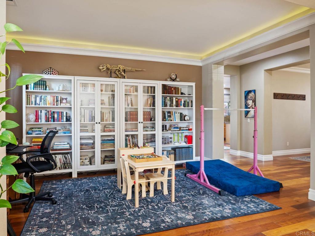 1176 Parkview Dr