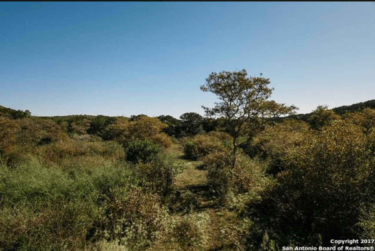 822 Acres in Uvalde Double Knobs Mountain Ranch