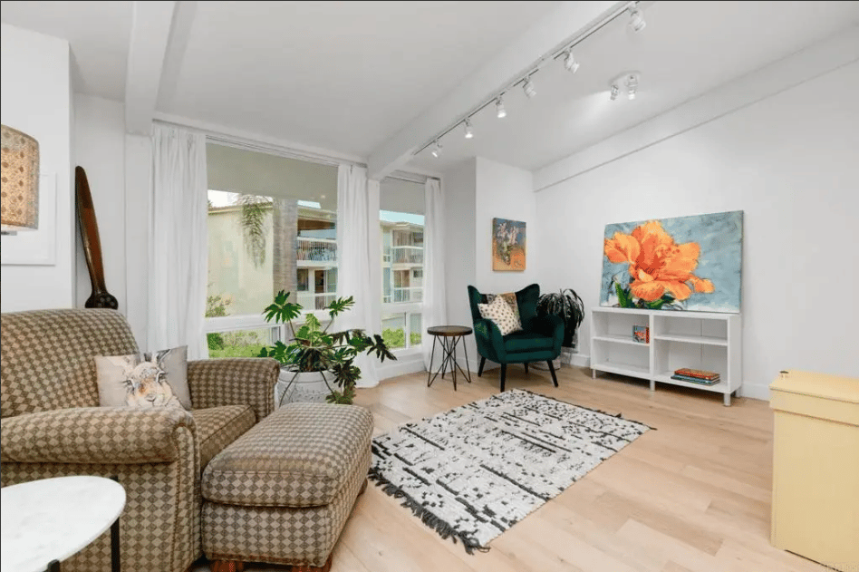 2323 Caringa Way #16