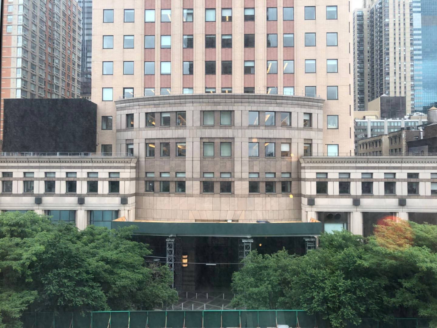 350 West 50th St #6M