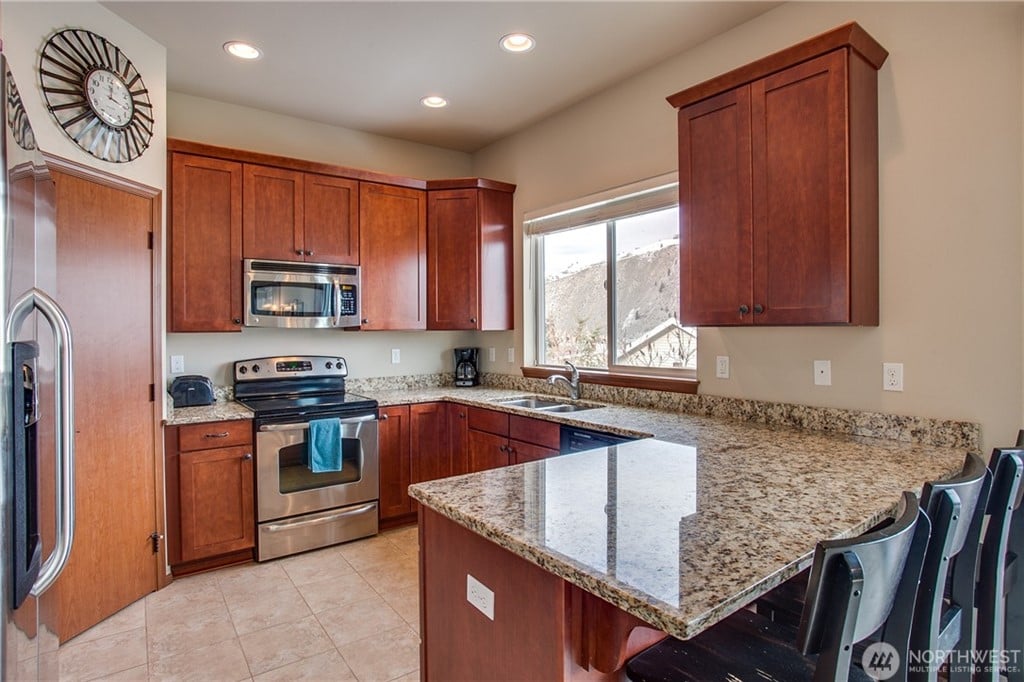 175 E Emerson Dr