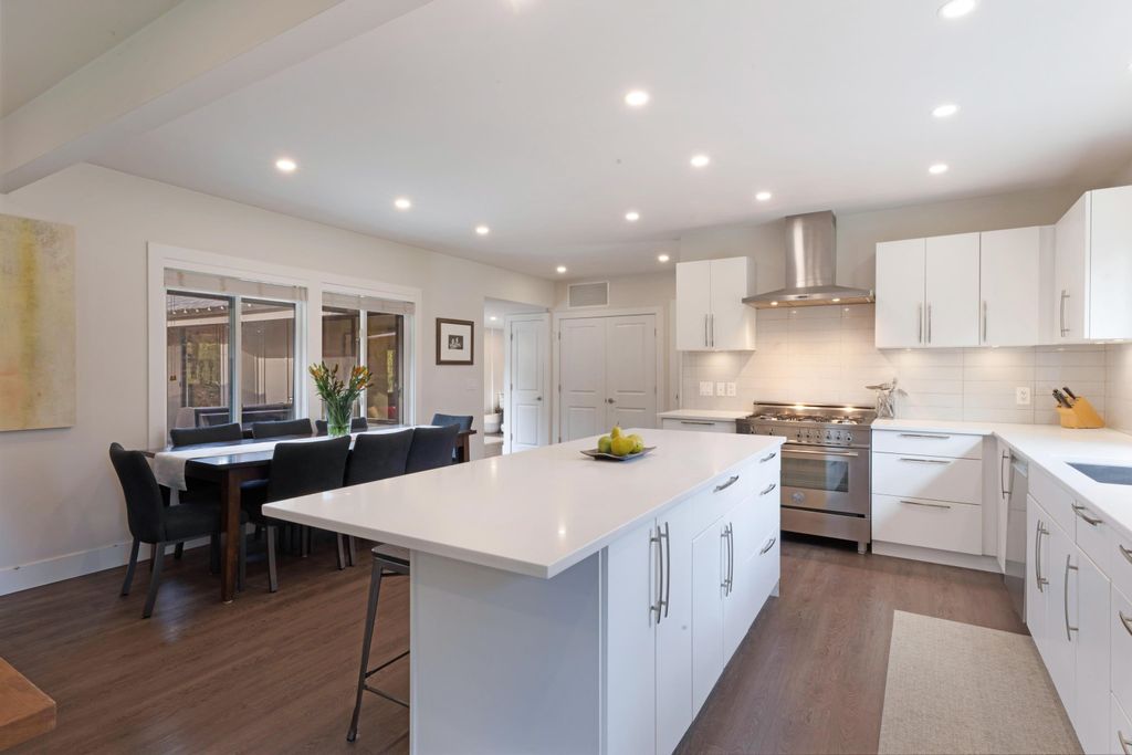 799 Grantham Pl