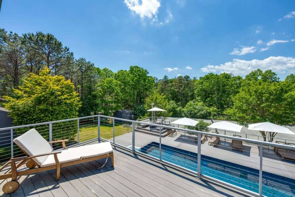 5 Honeysuckle Lane, East Quogue