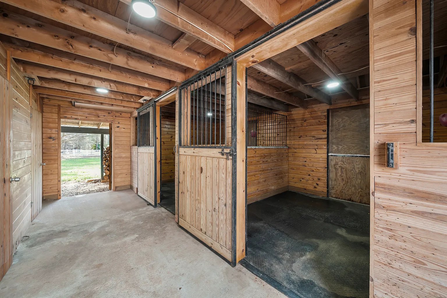 15445 Thorntree Run